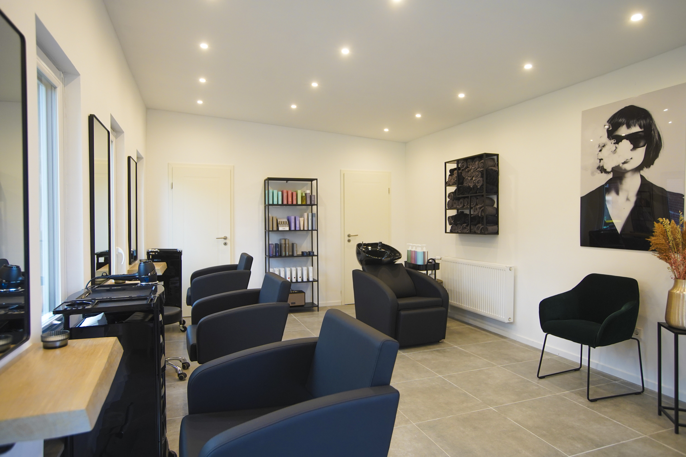 2023-11 Hair_Beauty_Latifi